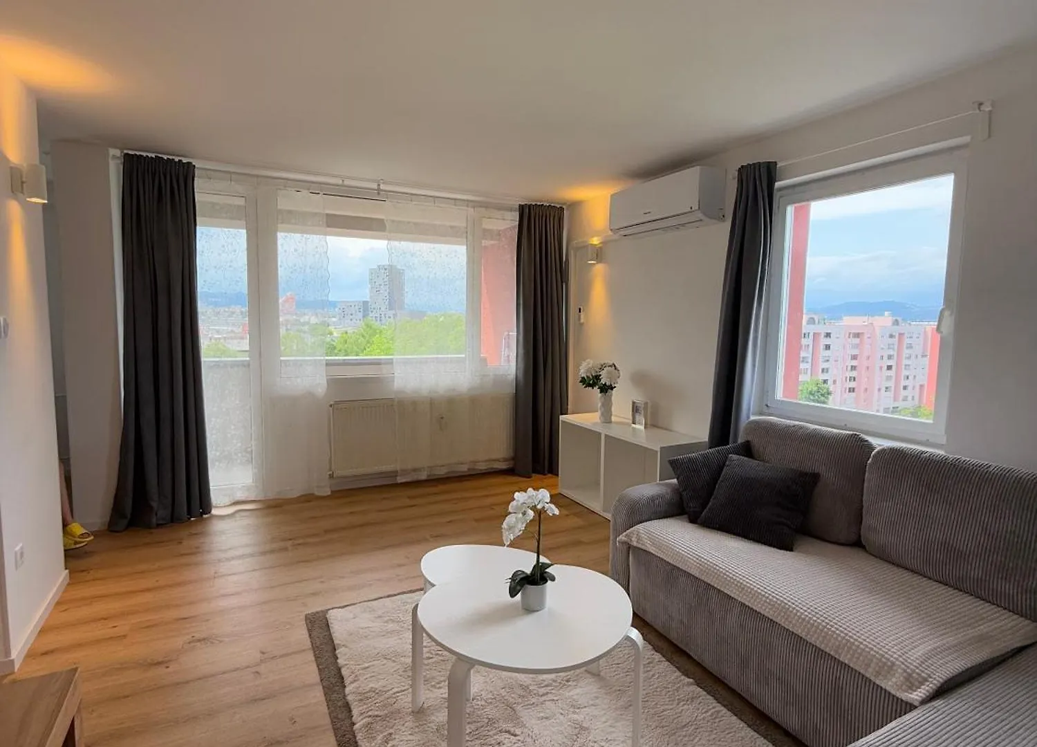 Central Elite Vista-With Parking Lubiana Appartamento